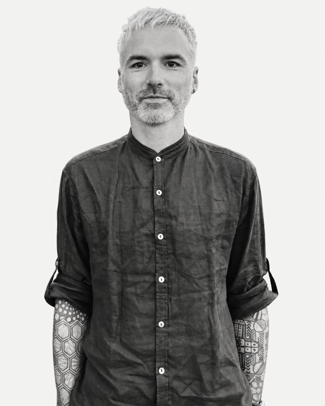 Black-and-white portrait of Igor Anany.
